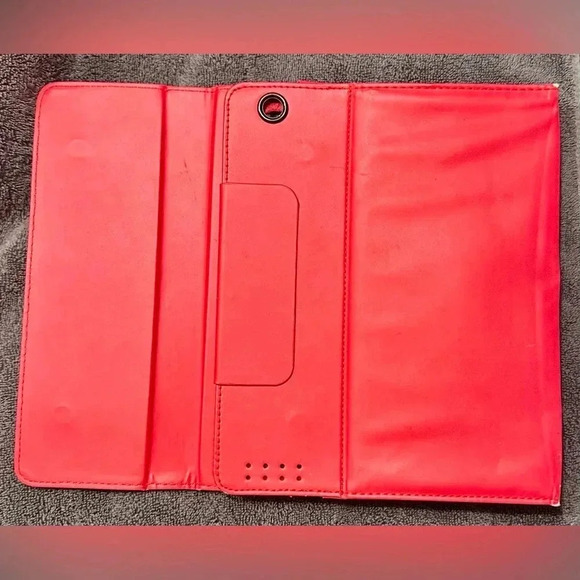 Red Innovative Technology Case with Bluetooth Keyboard For Apple iPad - Picture 4 of 6